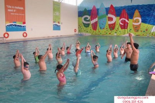 Xây hồ bơi cho trẻ tại nhà